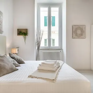 https://white-ostilia-bb.it-romehotels.com
