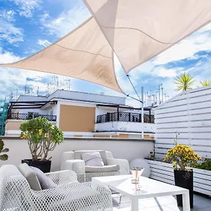 https://glamroom-luxury-terrace.it-romehotels.com